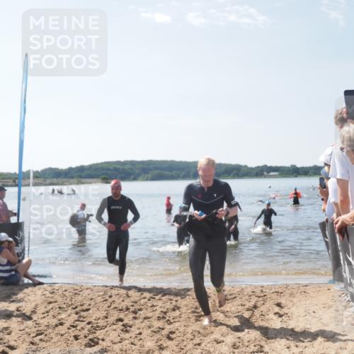 22.06.2025 - Viking Triathlon MichiJ http://msf.ph/oto/8096673 22.06.2025 10:41:50 Schwimmen 58, 142, 194, 199, 221, 625, 629 meine-sportfotos.de