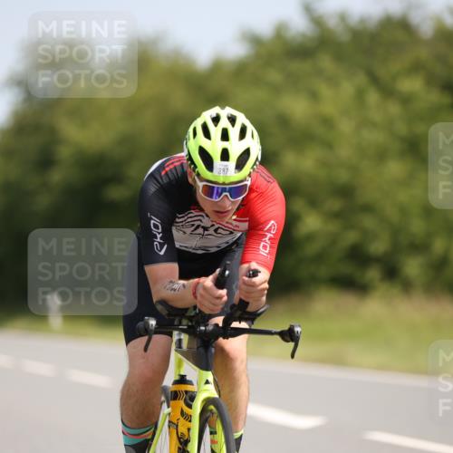 22.06.2025 - Viking Triathlon Yannick Fuchs http://msf.ph/oto/8096676 22.06.2025 11:21:39 Radfahren 135, 300, 387 meine-sportfotos.de