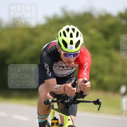 22.06.2025 - Viking Triathlon Yannick Fuchs http://msf.ph/oto/8096685 22.06.2025 11:21:39 Radfahren 135, 300, 387 meine-sportfotos.de