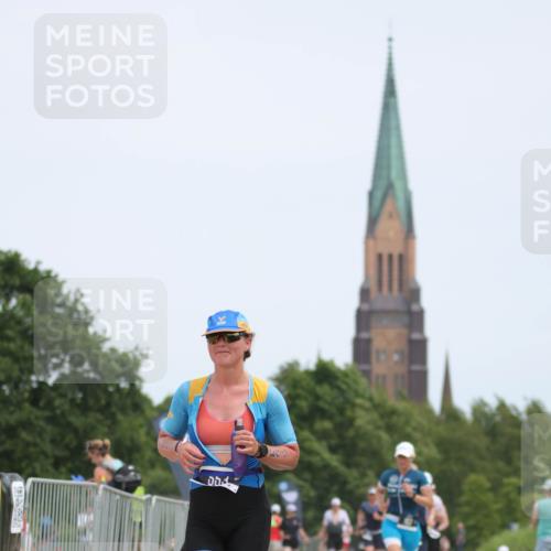 22.06.2025 - Viking Triathlon H.Heesch http://msf.ph/oto/8096700 22.06.2025 13:27:01 Laufen 163, 419, 521, 553 meine-sportfotos.de