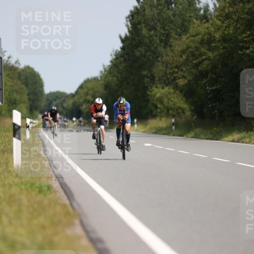 22.06.2025 - Viking Triathlon Yannick Fuchs http://msf.ph/oto/8096709 22.06.2025 11:21:41 Radfahren 135, 297, 300, 387 meine-sportfotos.de