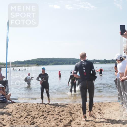 22.06.2025 - Viking Triathlon MichiJ http://msf.ph/oto/8096713 22.06.2025 10:41:54 Schwimmen 58, 142, 159, 199, 221, 625 meine-sportfotos.de