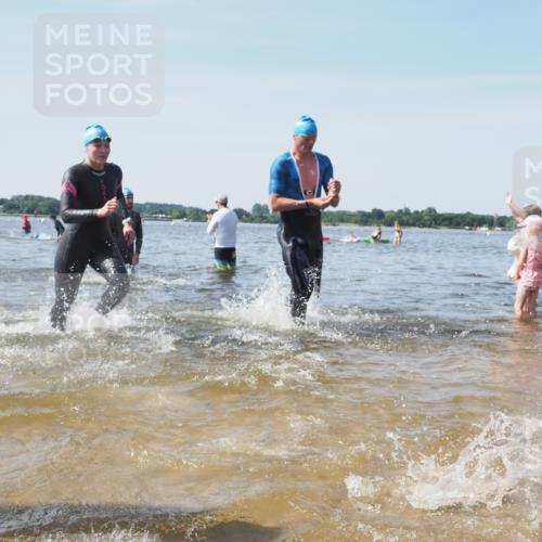 22.06.2025 - Viking Triathlon KatJ http://msf.ph/oto/8096715 22.06.2025 10:31:13 Schwimmen 216, 236, 237, 311, 330, 352, 549 meine-sportfotos.de