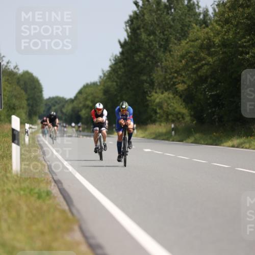 22.06.2025 - Viking Triathlon Yannick Fuchs http://msf.ph/oto/8096719 22.06.2025 11:21:41 Radfahren 135, 297, 300, 387 meine-sportfotos.de
