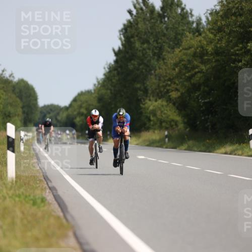 22.06.2025 - Viking Triathlon Yannick Fuchs http://msf.ph/oto/8096731 22.06.2025 11:21:41 Radfahren 135, 297, 300, 387 meine-sportfotos.de