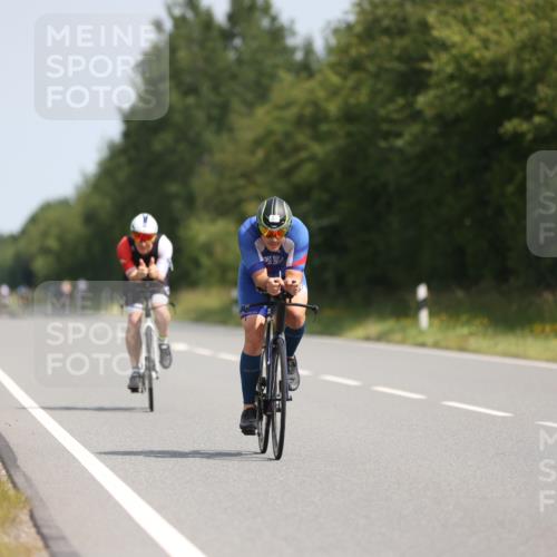 22.06.2025 - Viking Triathlon Yannick Fuchs http://msf.ph/oto/8096735 22.06.2025 11:21:43 Radfahren 135, 297, 300, 387 meine-sportfotos.de