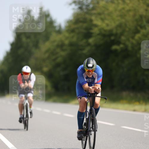 22.06.2025 - Viking Triathlon Yannick Fuchs http://msf.ph/oto/8096757 22.06.2025 11:21:44 Radfahren 135, 297, 300 meine-sportfotos.de