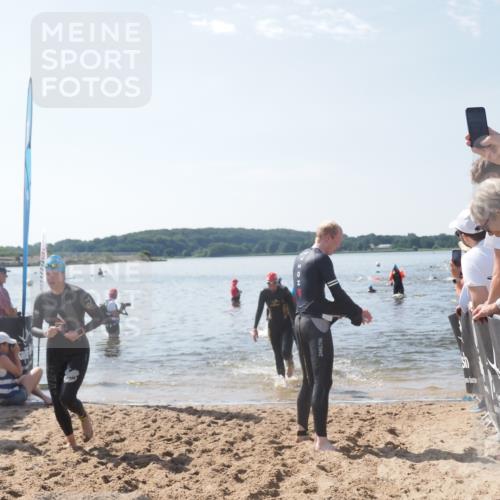 22.06.2025 - Viking Triathlon MichiJ http://msf.ph/oto/8096763 22.06.2025 10:41:55 Schwimmen 58, 142, 159, 199, 221, 625 meine-sportfotos.de