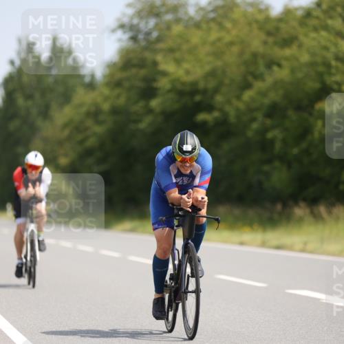 22.06.2025 - Viking Triathlon Yannick Fuchs http://msf.ph/oto/8096765 22.06.2025 11:21:44 Radfahren 135, 297, 300 meine-sportfotos.de