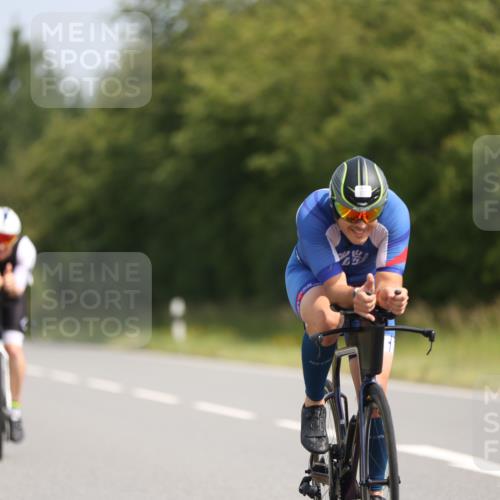 22.06.2025 - Viking Triathlon Yannick Fuchs http://msf.ph/oto/8096777 22.06.2025 11:21:44 Radfahren 135, 297, 300 meine-sportfotos.de