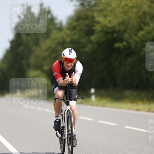 22.06.2025 - Viking Triathlon Yannick Fuchs http://msf.ph/oto/8096795 22.06.2025 11:21:45 Radfahren 135, 297, 300 meine-sportfotos.de