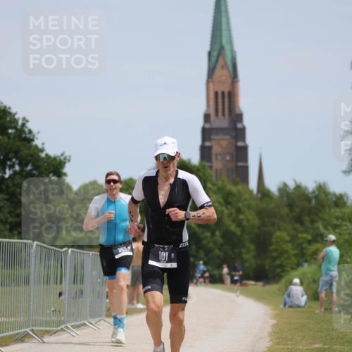 22.06.2025 - Viking Triathlon H.Heesch http://msf.ph/oto/8096861 22.06.2025 13:11:28 Laufen 101, 390, 395 meine-sportfotos.de