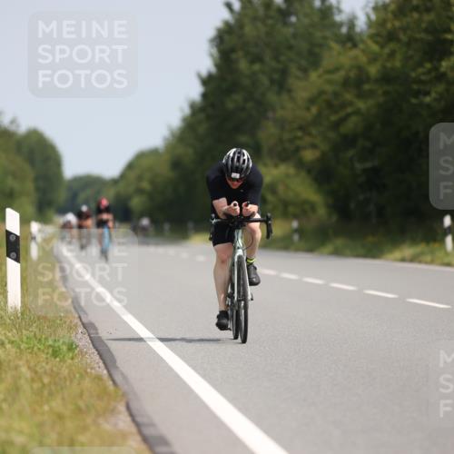 22.06.2025 - Viking Triathlon Yannick Fuchs http://msf.ph/oto/8096868 22.06.2025 11:21:49 Radfahren 135, 297, 300, 304 meine-sportfotos.de