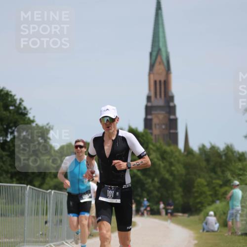 22.06.2025 - Viking Triathlon H.Heesch http://msf.ph/oto/8096876 22.06.2025 13:11:28 Laufen 101, 390, 395 meine-sportfotos.de