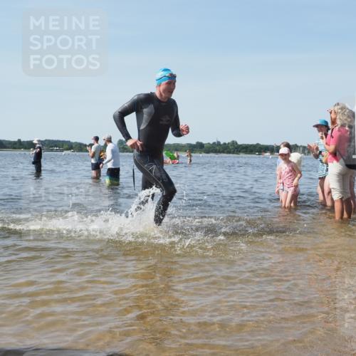 22.06.2025 - Viking Triathlon KatJ http://msf.ph/oto/8096877 22.06.2025 10:31:20 Schwimmen 3, 8, 216, 236, 311, 330, 469 meine-sportfotos.de