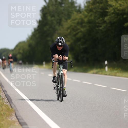 22.06.2025 - Viking Triathlon Yannick Fuchs http://msf.ph/oto/8096881 22.06.2025 11:21:50 Radfahren 297, 300, 304 meine-sportfotos.de