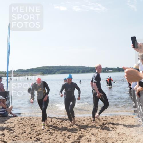 22.06.2025 - Viking Triathlon MichiJ http://msf.ph/oto/8096885 22.06.2025 10:41:58 Schwimmen 58, 159, 199, 221, 625 meine-sportfotos.de