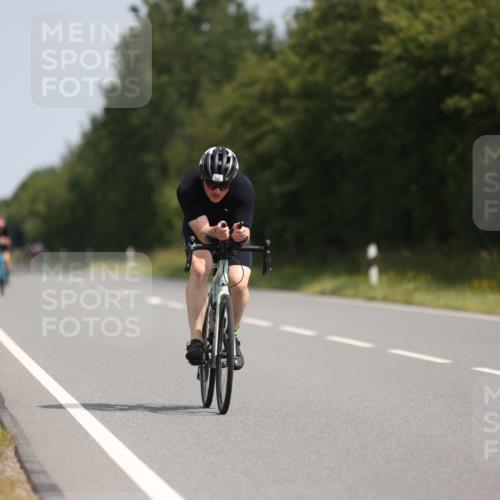 22.06.2025 - Viking Triathlon Yannick Fuchs http://msf.ph/oto/8096892 22.06.2025 11:21:50 Radfahren 297, 300, 304 meine-sportfotos.de