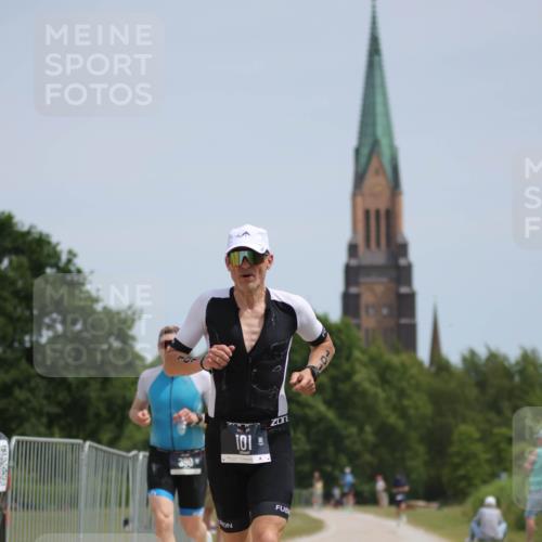 22.06.2025 - Viking Triathlon H.Heesch http://msf.ph/oto/8096900 22.06.2025 13:11:28 Laufen 101, 390, 395 meine-sportfotos.de