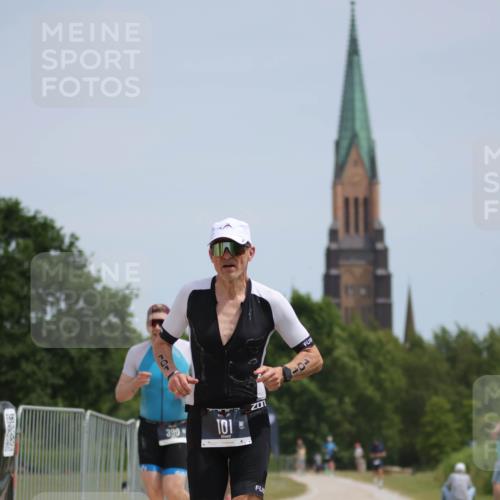 22.06.2025 - Viking Triathlon H.Heesch http://msf.ph/oto/8096908 22.06.2025 13:11:28 Laufen 101, 390, 395 meine-sportfotos.de