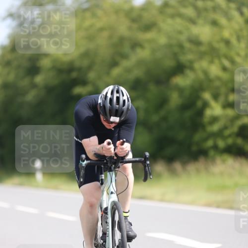 22.06.2025 - Viking Triathlon Yannick Fuchs http://msf.ph/oto/8096915 22.06.2025 11:21:51 Radfahren 80, 297, 304 meine-sportfotos.de