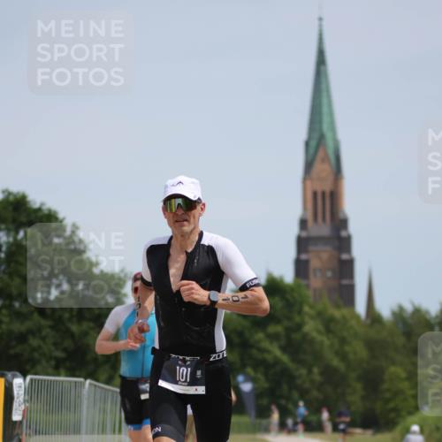 22.06.2025 - Viking Triathlon H.Heesch http://msf.ph/oto/8096920 22.06.2025 13:11:28 Laufen 101, 390, 395 meine-sportfotos.de
