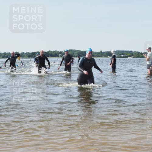 22.06.2025 - Viking Triathlon KatJ http://msf.ph/oto/8096941 22.06.2025 10:31:26 Schwimmen 3, 8, 236, 311, 469, 613, 648 meine-sportfotos.de