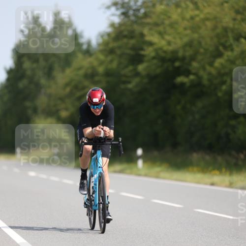 22.06.2025 - Viking Triathlon Yannick Fuchs http://msf.ph/oto/8096966 22.06.2025 11:21:57 Radfahren 1, 80, 101, 304 meine-sportfotos.de
