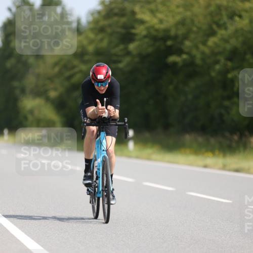 22.06.2025 - Viking Triathlon Yannick Fuchs http://msf.ph/oto/8096973 22.06.2025 11:21:57 Radfahren 1, 80, 101, 304 meine-sportfotos.de