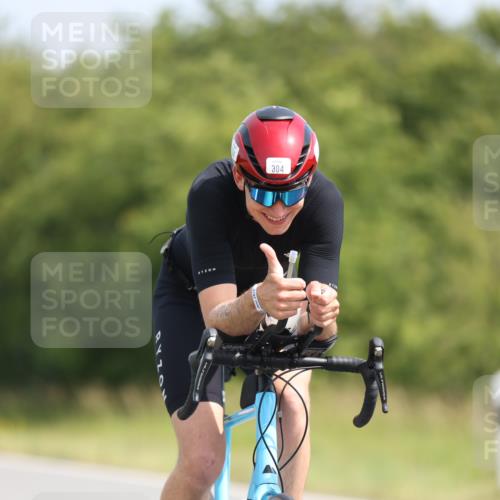 22.06.2025 - Viking Triathlon Yannick Fuchs http://msf.ph/oto/8097020 22.06.2025 11:21:58 Radfahren 1, 80, 101, 187, 304, 455 meine-sportfotos.de
