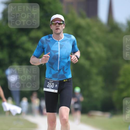 22.06.2025 - Viking Triathlon H.Heesch http://msf.ph/oto/8097032 22.06.2025 13:11:56 Laufen 350 meine-sportfotos.de