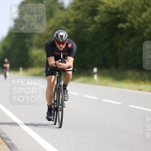 22.06.2025 - Viking Triathlon Yannick Fuchs http://msf.ph/oto/8097034 22.06.2025 11:21:59 Radfahren 1, 80, 101, 187, 304, 323, 455 meine-sportfotos.de