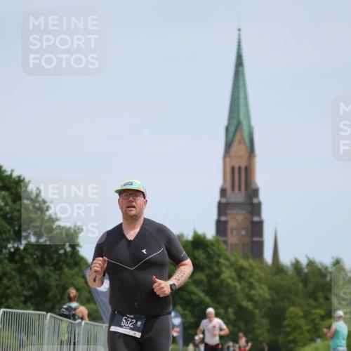 22.06.2025 - Viking Triathlon H.Heesch http://msf.ph/oto/8097109 22.06.2025 13:12:24 Laufen 532, 556 meine-sportfotos.de