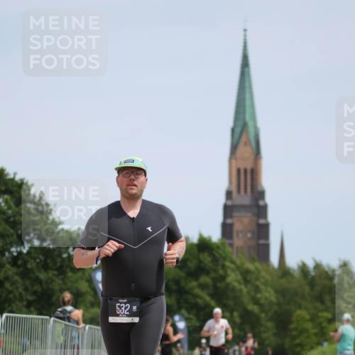22.06.2025 - Viking Triathlon H.Heesch http://msf.ph/oto/8097119 22.06.2025 13:12:24 Laufen 532, 556 meine-sportfotos.de