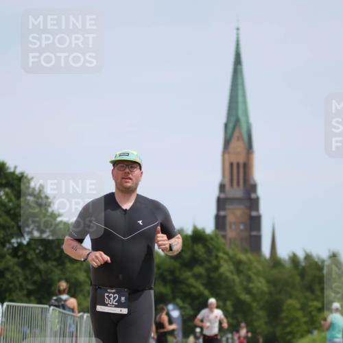 22.06.2025 - Viking Triathlon H.Heesch http://msf.ph/oto/8097121 22.06.2025 13:12:24 Laufen 532, 556 meine-sportfotos.de