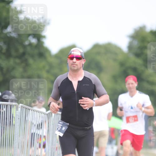 22.06.2025 - Viking Triathlon H.Heesch http://msf.ph/oto/8097137 22.06.2025 13:27:21 Laufen 78, 153, 275, 376, 444, 657 meine-sportfotos.de