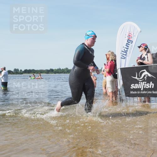 22.06.2025 - Viking Triathlon KatJ http://msf.ph/oto/8097140 22.06.2025 10:31:30 Schwimmen 3, 8, 137, 158, 236, 311, 340, 469, 613, 648 meine-sportfotos.de