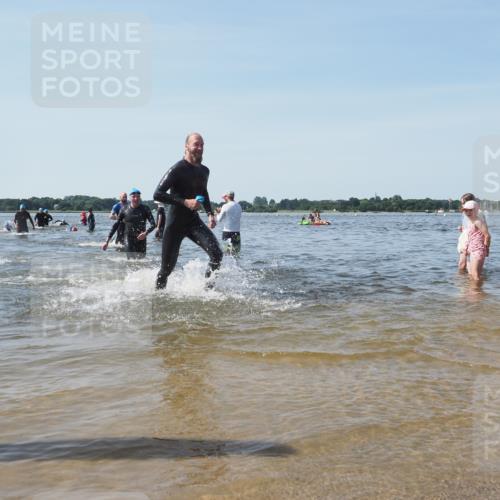22.06.2025 - Viking Triathlon KatJ http://msf.ph/oto/8097148 22.06.2025 10:31:31 Schwimmen 3, 8, 98, 137, 158, 236, 311, 340, 469, 613, 648 meine-sportfotos.de