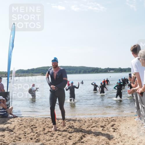 22.06.2025 - Viking Triathlon MichiJ http://msf.ph/oto/8097164 22.06.2025 10:42:18 Schwimmen 16, 65, 78, 192, 281, 290, 318, 326, 460, 465 meine-sportfotos.de