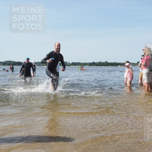 22.06.2025 - Viking Triathlon KatJ http://msf.ph/oto/8097174 22.06.2025 10:31:31 Schwimmen 3, 8, 98, 137, 158, 236, 311, 340, 469, 613, 648 meine-sportfotos.de