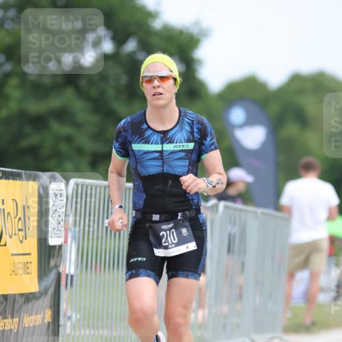 22.06.2025 - Viking Triathlon H.Heesch http://msf.ph/oto/8097195 22.06.2025 13:27:39 Laufen 210 meine-sportfotos.de