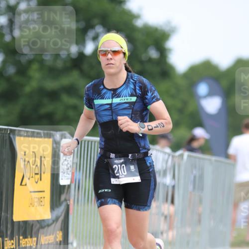 22.06.2025 - Viking Triathlon H.Heesch http://msf.ph/oto/8097209 22.06.2025 13:27:40 Laufen 210 meine-sportfotos.de
