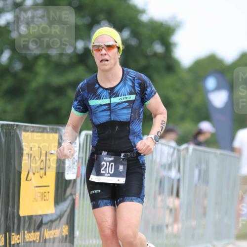 22.06.2025 - Viking Triathlon H.Heesch http://msf.ph/oto/8097215 22.06.2025 13:27:40 Laufen 210 meine-sportfotos.de