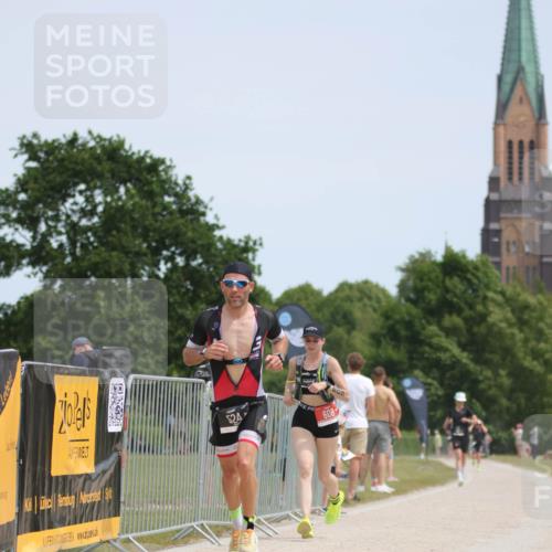 22.06.2025 - Viking Triathlon H.Heesch http://msf.ph/oto/8097230 22.06.2025 13:12:36 Laufen 524, 556, 608 meine-sportfotos.de