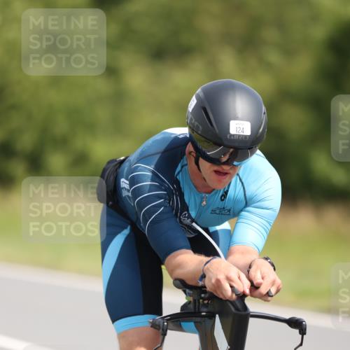 22.06.2025 - Viking Triathlon Yannick Fuchs http://msf.ph/oto/8097237 22.06.2025 11:59:45 Radfahren 124, 207, 223, 225, 230, 480, 501 meine-sportfotos.de