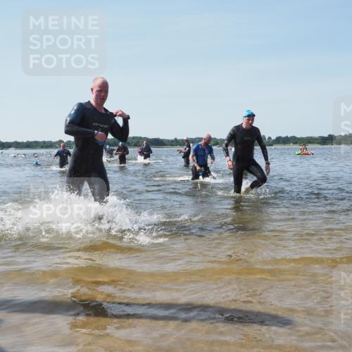 22.06.2025 - Viking Triathlon KatJ http://msf.ph/oto/8097267 22.06.2025 10:31:34 Schwimmen 3, 8, 98, 137, 158, 189, 311, 340, 350, 469, 613, 648 meine-sportfotos.de