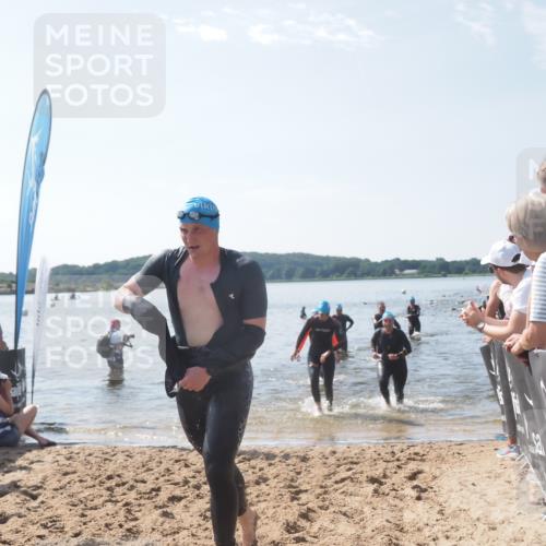 22.06.2025 - Viking Triathlon MichiJ http://msf.ph/oto/8097313 22.06.2025 10:42:32 Schwimmen 16, 55, 65, 171, 192, 318, 427 meine-sportfotos.de