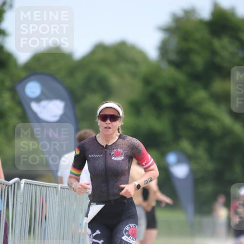 22.06.2025 - Viking Triathlon H.Heesch http://msf.ph/oto/8097338 22.06.2025 13:12:54 Laufen 88 meine-sportfotos.de
