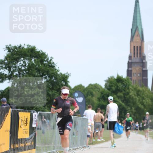 22.06.2025 - Viking Triathlon H.Heesch http://msf.ph/oto/8097353 22.06.2025 13:12:55 Laufen 88 meine-sportfotos.de