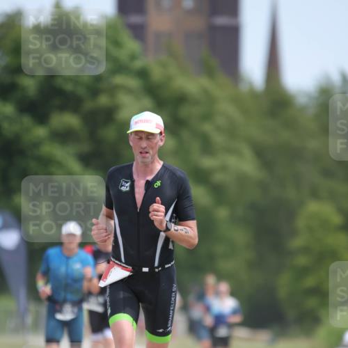 22.06.2025 - Viking Triathlon H.Heesch http://msf.ph/oto/8097386 22.06.2025 13:13:02 Laufen 88, 113, 610 meine-sportfotos.de